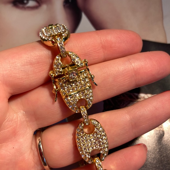 🌟 Gold Plated Crystals Diamonds Hip Hop Bracelet - Picture 4 of 4